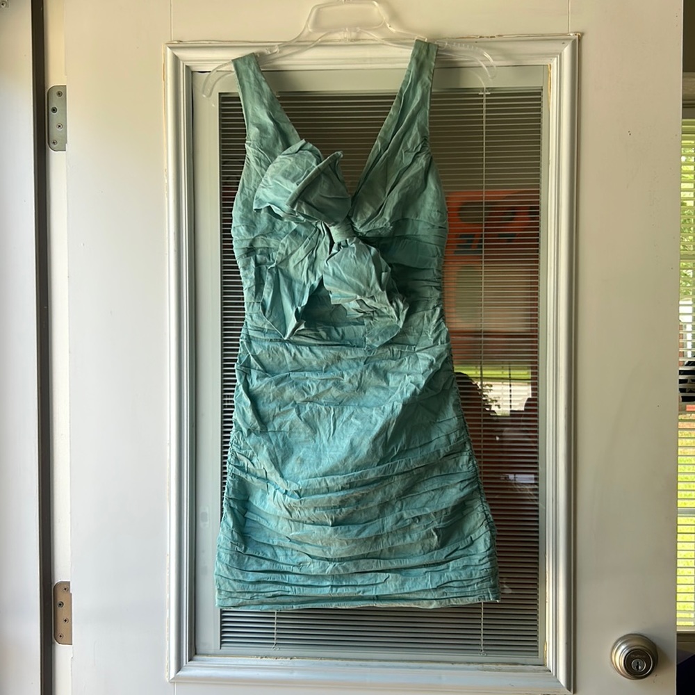 Baby blue ruched fitted body con with bow detailing BCBG